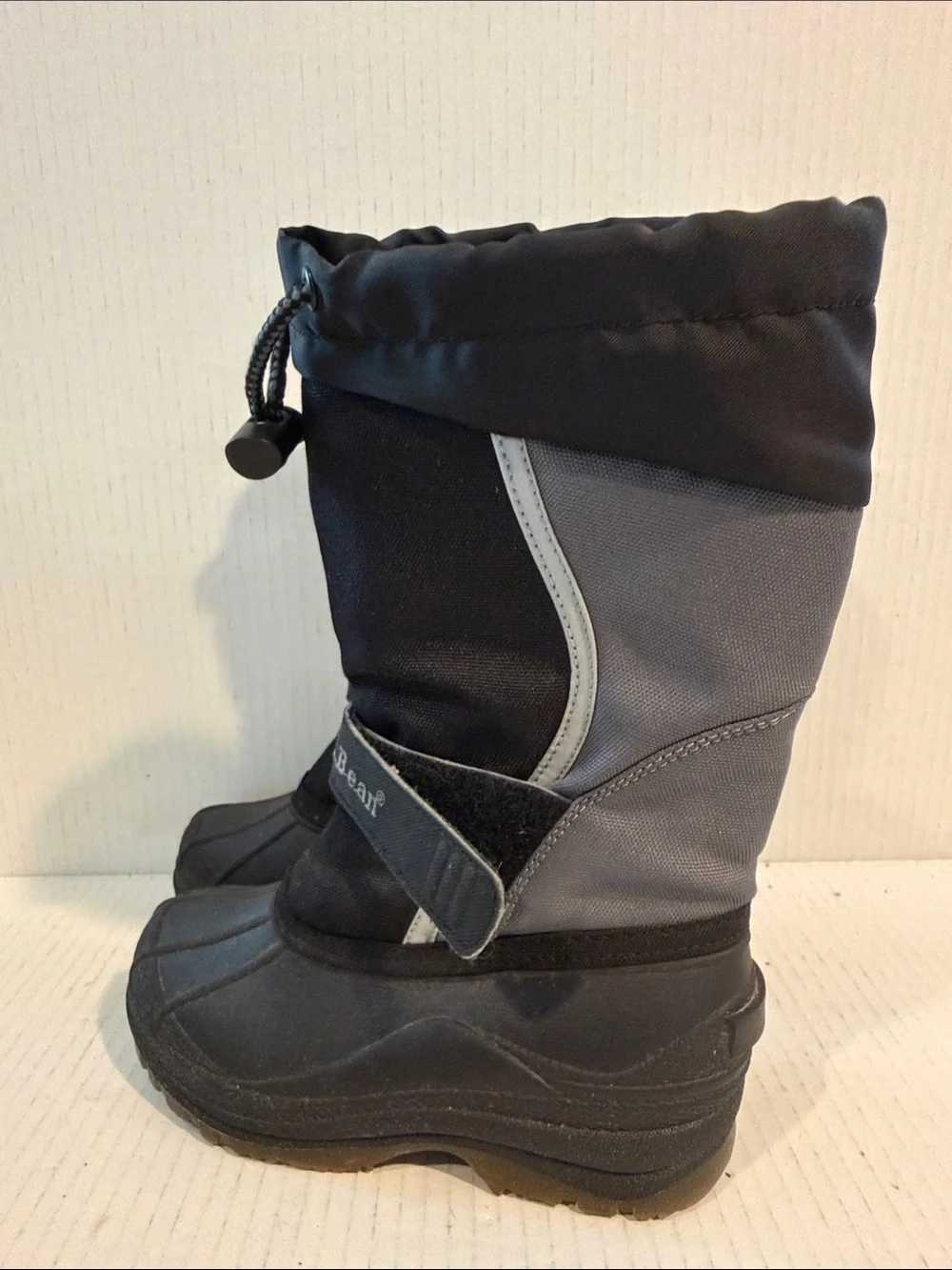 L.L. Bean Kids Northwoods Black and Gray Winter Boots with Drawcord Top (sz 11)